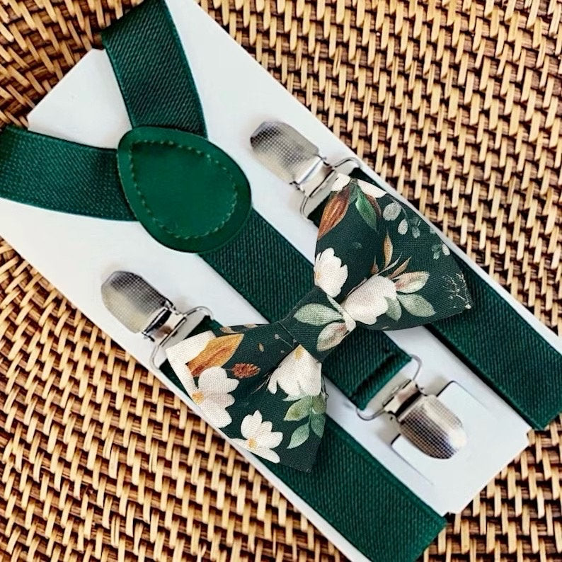Emerald Green Floral Bow Tie, Green Floral Tie for Green Weddings, Bowties Ring Bearer Gift and Groomsmen, Rustic Boho Wedding Accessories