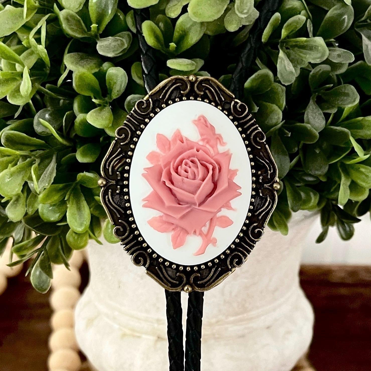 DEW E DEW E☆ROSE BOLO TIE Bolo Tie with Rose - White & Pink Flower for Western Gifts