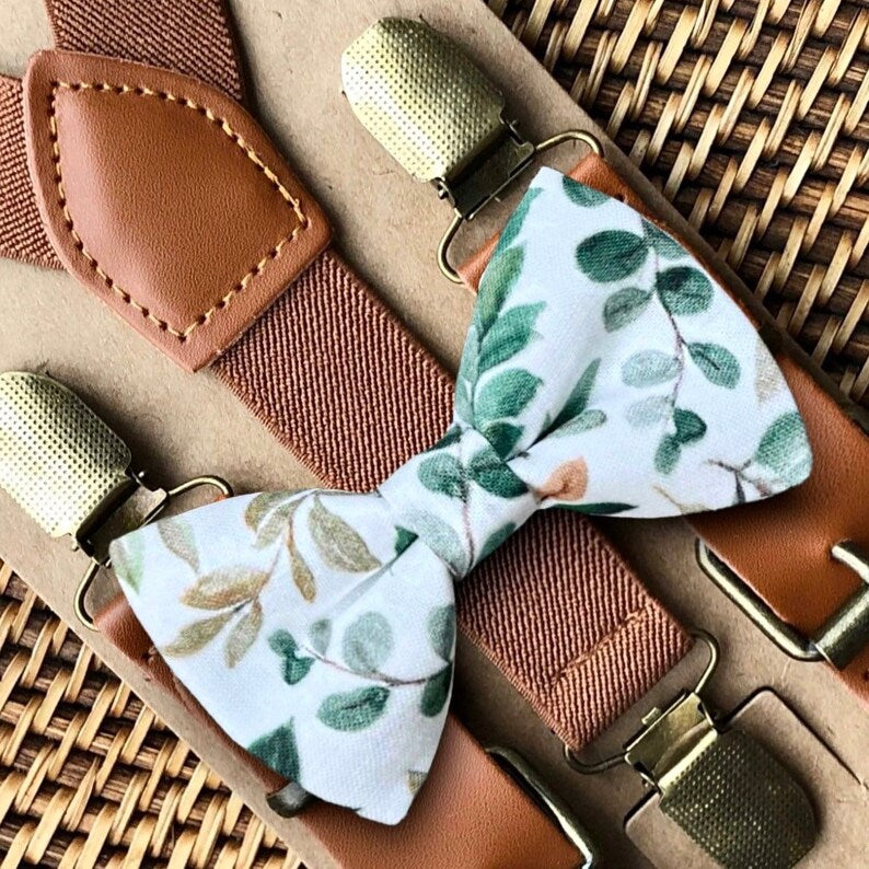 a bow tie with a flower print on it